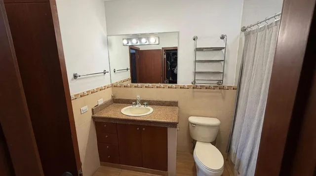 Se Vende Casa con Piscina en Urb. Estancias del Rio - Samborondon Guayaquil. (Ronald), Guayas — imagen 3