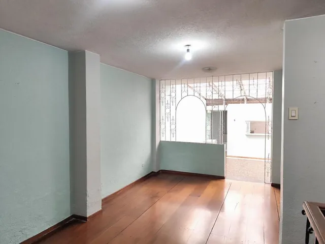 Casa Independiente en Venta, 4 Dorm., La Kennedy, Sector California Alta. Acceso a Parque — imagen 3