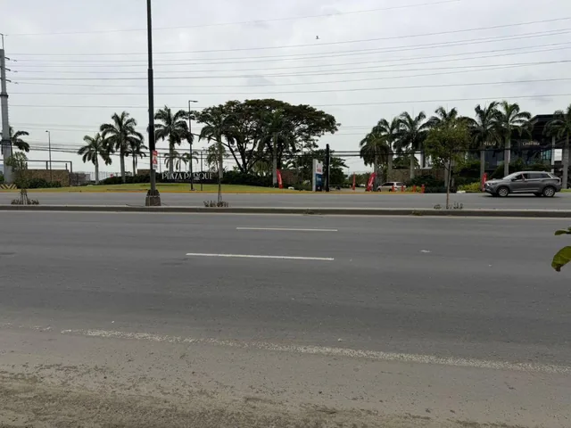 Terreno en Venta 16.400 m² - Av León Febres Cordero - La Aurora - Daule, Guayas — imagen 3