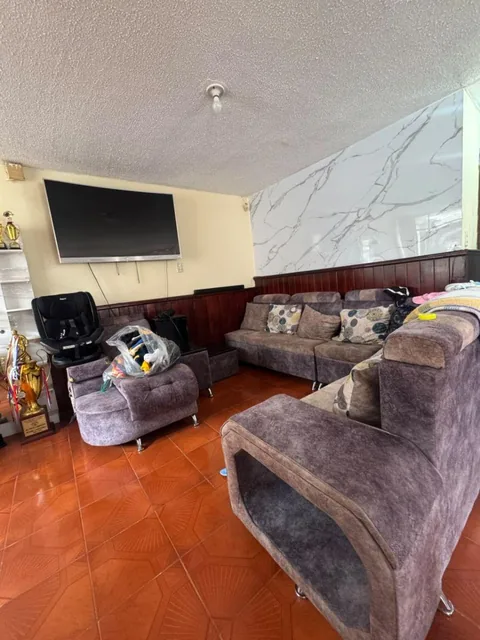 Venta Casa Rentera Sector San Bartolo - La Magdalena — imagen 2