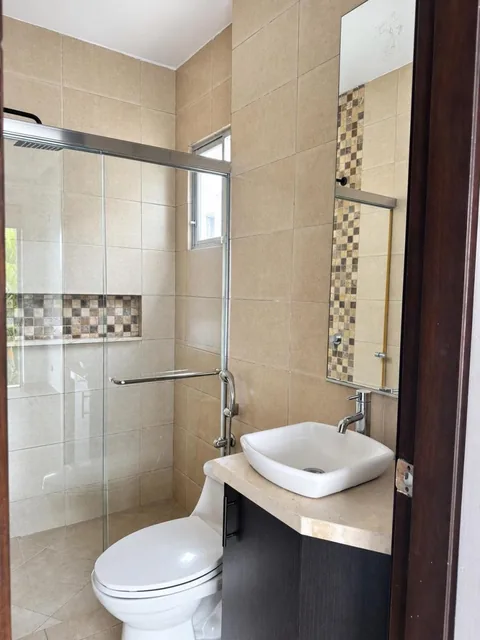 Casa en Venta – Urbanización Vista Al Parque, Samborondón - I. Alarcón, Guayas — imagen 2