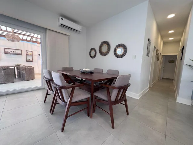 Se Vende Casa con Piscina en Salinas — imagen 2