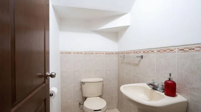 Casa en Venta, Urb. Ciudad Verde, Machala, El Oro — imagen 2