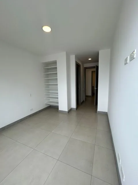 3 Habitaciones con Hermosa Vista, Iluminación y Sala de Tv — imagen 2
