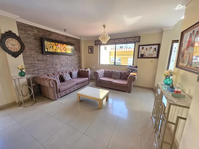 Vendo Casa Amplia y Comoda en Ceibos Norte,3 Dorm. Mas 1 Suite de 2 Ambientes, Piscina/jacuzzi, Guayas — imagen 2