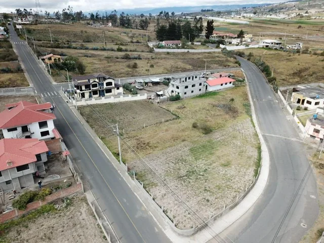 Amplio Terreno en El Centro de Unamuncho, Tungurahua — imagen 5
