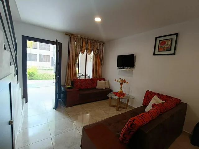 Vendo Hermosa Casa de 3 Niveles en Exclusivo Conjunto Residencial en Salinas — imagen 2