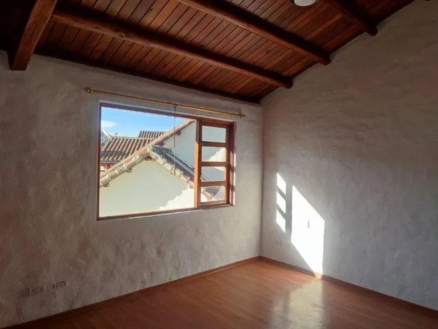 Casa en Venta en Conocoto Dentro de Urbanización con Doble Seguridad — imagen 4