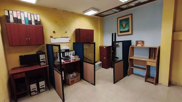 Edificio Comercial de 3 Niveles en Venta – Las Orquideas Guayaquil Ronr, Guayas — imagen 4