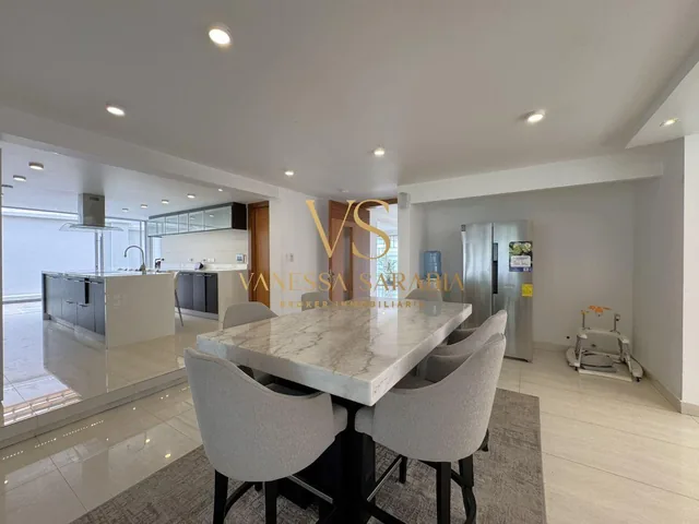 Casa de Lujo de Venta Urb. Campo Alegre Monteseirín, Norte de Quito — imagen 4