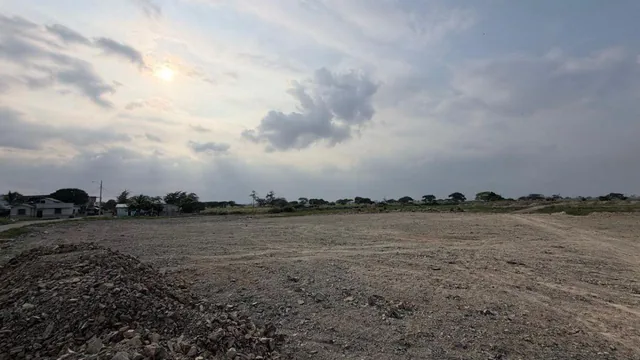 Terreno en El Nuevo Samborondón Diagonal Al Hospital Santiago, Guayas — imagen 2