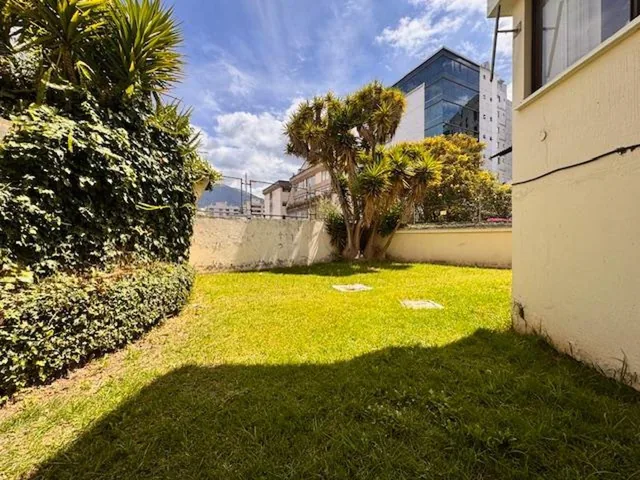 Vendo Casa Independiente Para Vivienda o Uso Comercial Sector de La Whymper — imagen 3