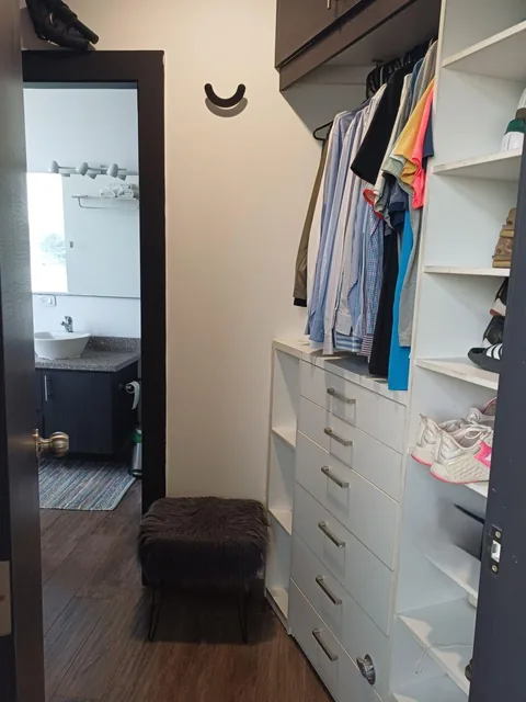 Departamento en Venta, Ceibos, Santa Cecilia de 2 Dorm., Guayas — imagen 2
