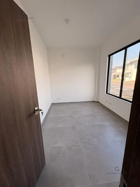 Venta de Casa en Samborondon, Urb Ciudad Celeste, 3 Habitaciones. V. J. Guayas — imagen 2