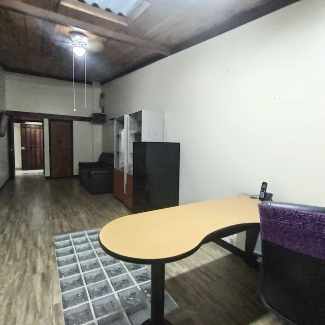 Casa Comercial de 300 m² en Venta en El Sector Jipijapa — imagen 4