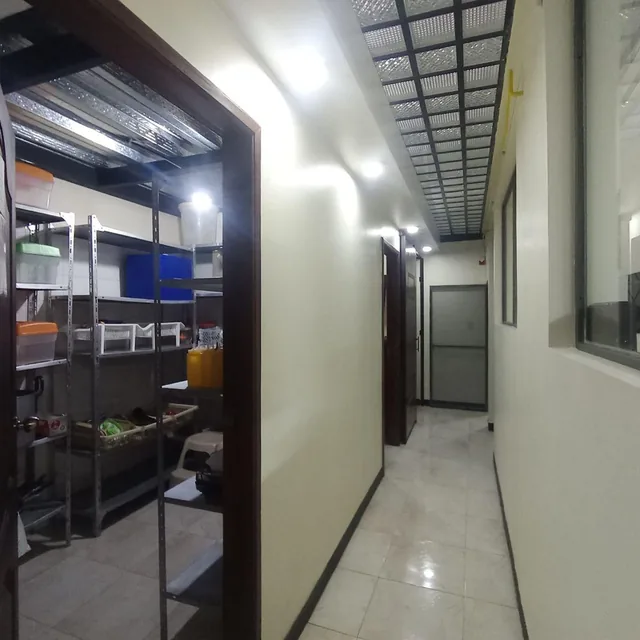 Casa Comercial de 300 m² en Venta en El Sector Jipijapa — imagen 2
