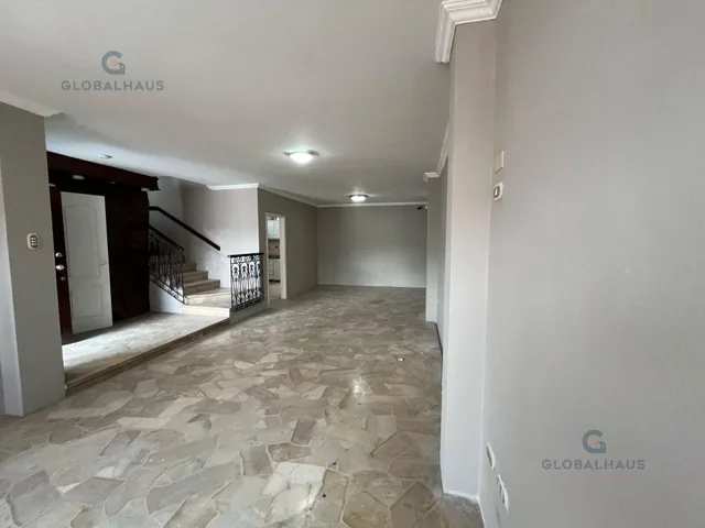 Venta de Casa en Cdla. La Garzota, 4 Habitaciones. m. H, Guayas — imagen 2