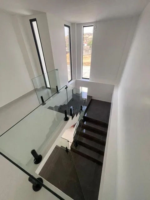 Vendo Casa de Estreno en Urb. El Condado Vicollinci, Guayas — imagen 2
