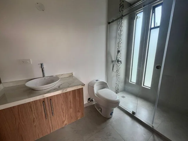 Vendo Departamento a Estrenaren en Nayon Urbanización Santa Rosa Dorm.. Provincia de Pichincha — imagen 4