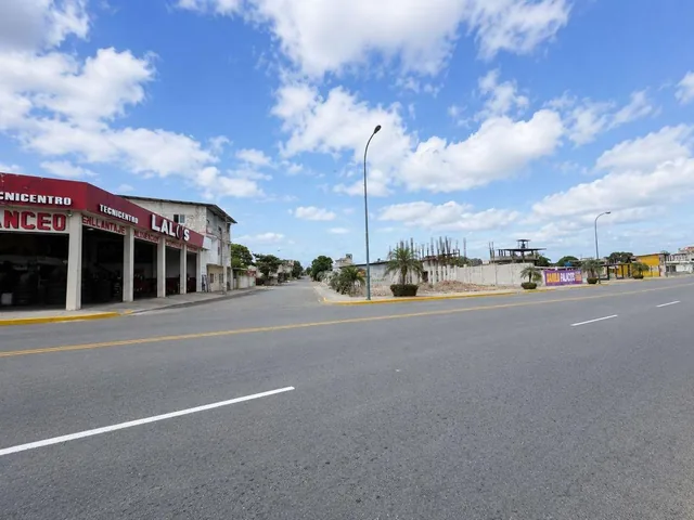 Se Vende Terreno Comercial en Santa Rosa, El Oro — imagen 5