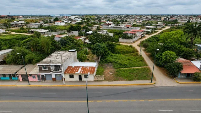Se Vende Terreno Comercial en Santa Rosa, El Oro — imagen 3