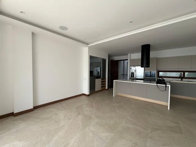 Cumbaya Departamento Equipado de Venta Oportunidad — imagen 4