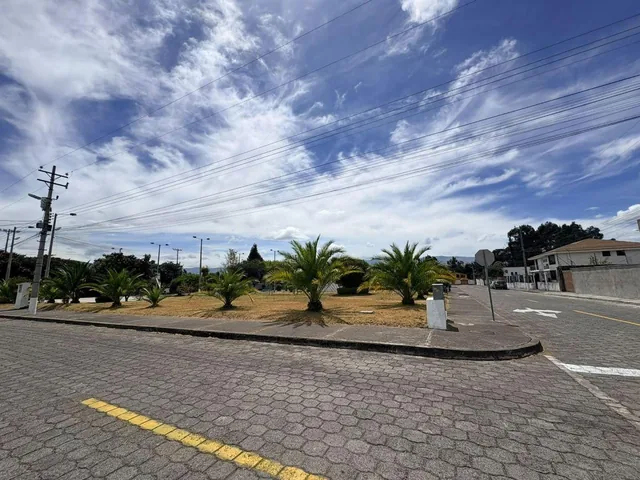 Terreno Plano y Esquinero en Venta Conocoto 719 m² — imagen 5