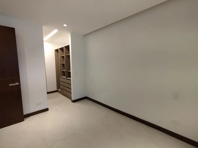 Suite de Venta de Estreno en Cumbayá — imagen 4