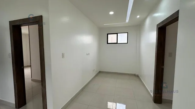 Venta de Casa en Isla Celeste Acabados Modernos 4 Habitaciones, Samborondon V. B. Guayas — imagen 4