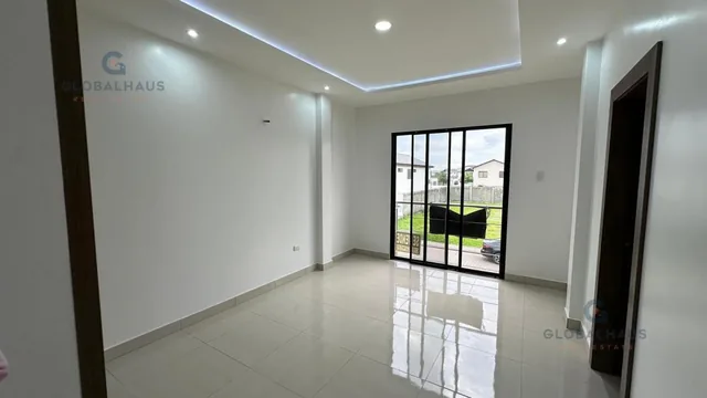Venta de Casa en Isla Celeste Acabados Modernos 4 Habitaciones, Samborondon V. B. Guayas — imagen 2