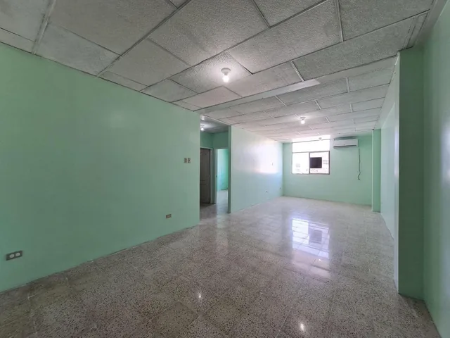 Departamento en Venta de 3 Dorm. de Oportunidad - Av del Ejército y Colón, Centro de Guayaquil, Guayas — imagen 3