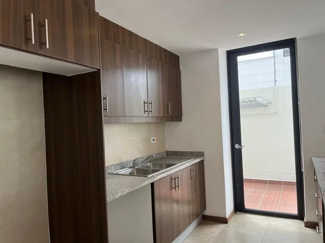 Vendo Departamento de 3 Dorm. con Jardin, Terraza y Ascensor — imagen 4