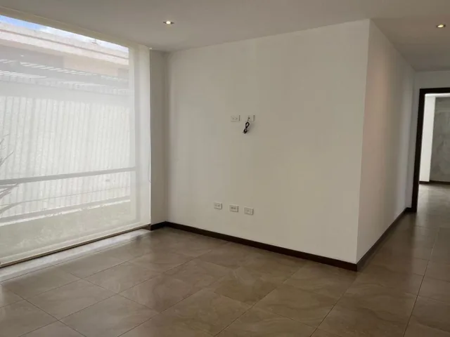 Vendo Departamento de 3 Dorm. con Jardin, Terraza y Ascensor — imagen 2