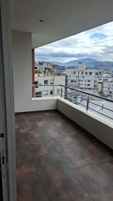 Vendo Bellisimo en Bellavista, Departamento de 350 m² Habitables. Provincia de Pichincha — imagen 2