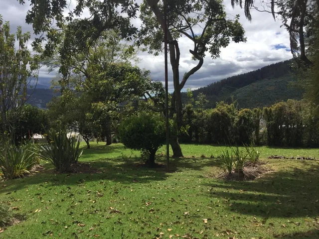 Quinta con Amplio Terreno, Cerca Av Ilaló, Vía Al Tingo, Valle de Los Chillos — imagen 5