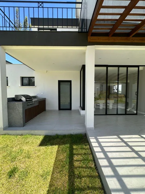 Hermosa Casa No Adosada Dentro de Conjunto — imagen 2