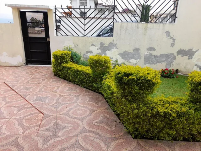 Linda Casa Dentro de Urbanización Privada 300 m² de Construcción - Cashapamba — imagen 5