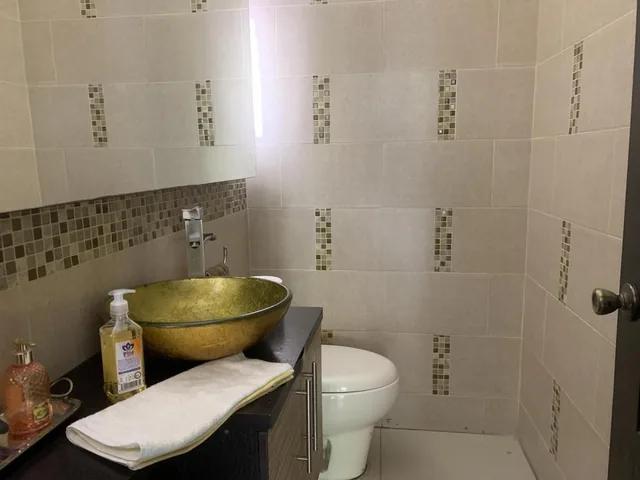 Amplia Casa en Ceibos Norte en Venta, Guayas — imagen 2