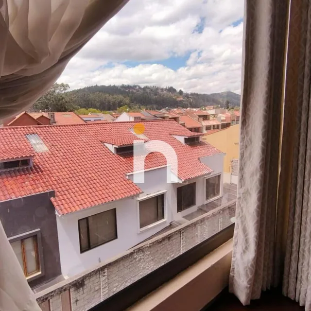 Casa de 4 Dorm. en Venta en Urbanización Rio Sol – Cuenca, Azuay — imagen 5