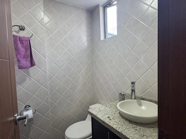 Venta Casa de 3 Dorm. Al Norte de Quito en San Fernando - Quito — imagen 5