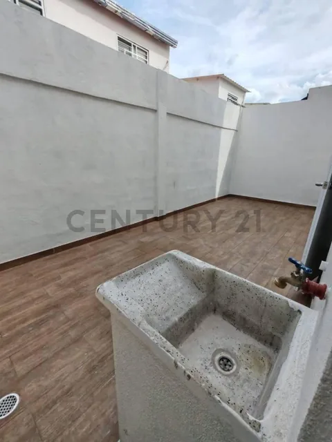 Casa en Venta en Urb. Villa Geranio, Karig, Guayas — imagen 2