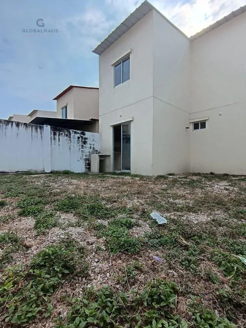 Casa en Venta en Urb. La Gran Vittoria, 2 Habitaciones, Amplio Patio. Of. Guayas — imagen 2