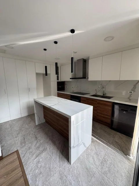 Departamento de 121 m² y 2 Patios de 33 m² Pb 3 Habitaciones en Venta en Unión Nacional / El Bosque — imagen 5