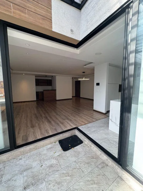 Departamento de 121 m² y 2 Patios de 33 m² Pb 3 Habitaciones en Venta en Unión Nacional / El Bosque — imagen 2