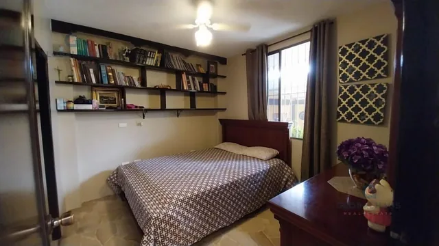 Casa en Venta con 4 Habitaciones en Urdenor A. m. Guayas — imagen 2