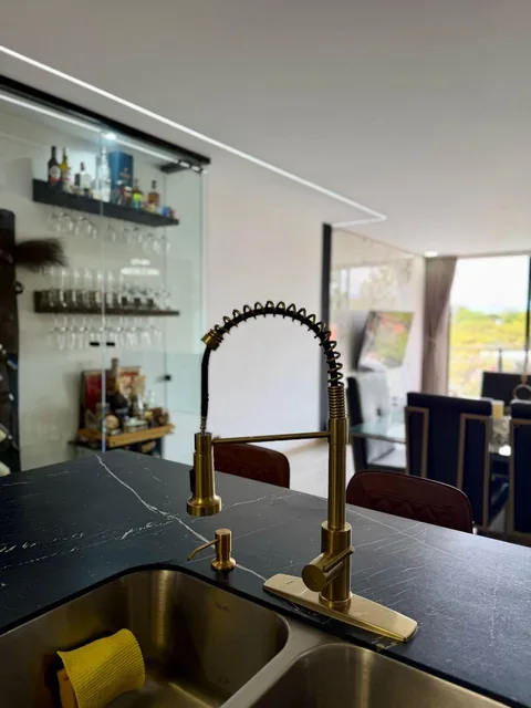 Departamento de 2 Habitaciones con Balcón - en Venta - Tumbaco - 130 m² — imagen 5