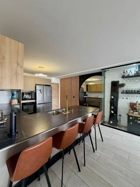 Departamento de 2 Habitaciones con Balcón - en Venta - Tumbaco - 130 m² — imagen 4