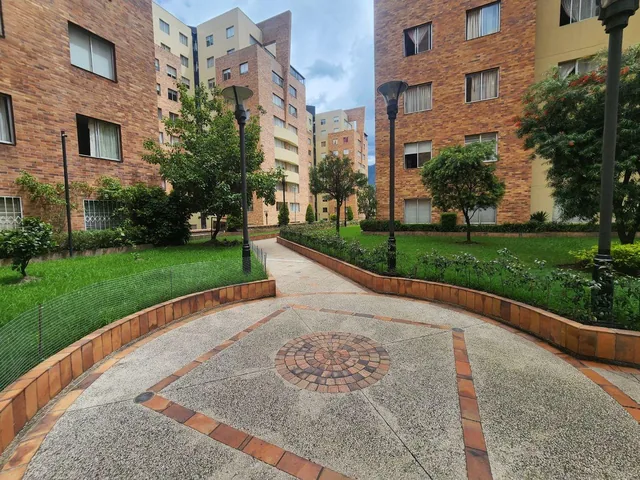 Venta Departamento Tres Dorm. Centro Norte Sector El Batan - Gaspar de Villarroel 84 m 1p — imagen 3