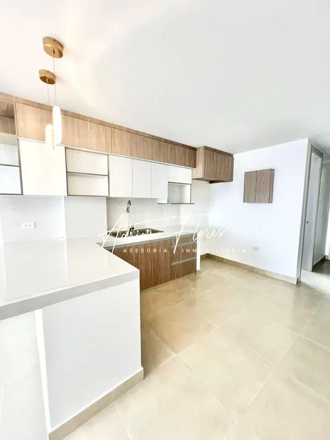 Venta Departamento Hilton Colon World Trade Center Ascensor Kenendy Norte por Millenium, Guayas — imagen 3