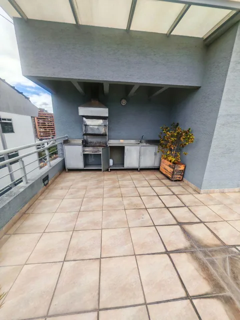Venta de Departamento Totalmente Remodelado de 2 Dorm. en La Pradera, Pb. Provincia de Pichincha — imagen 2